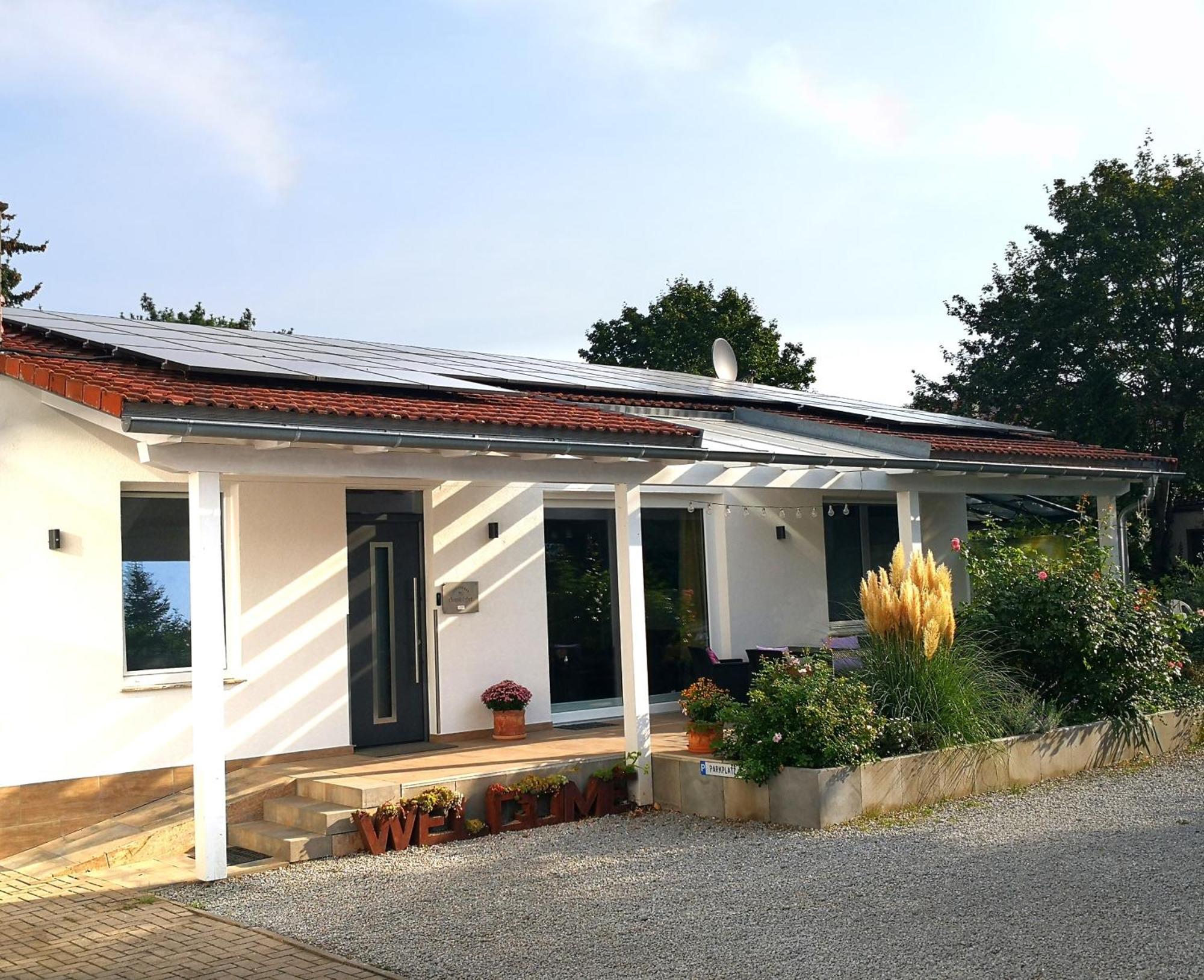 Auszeit Erfurt - Stilvoller Bungalow Mit Parkplatz - Zentrumsnah ภายนอก รูปภาพ